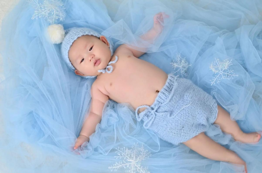 黔东怀孕肚子起小疙瘩很痒